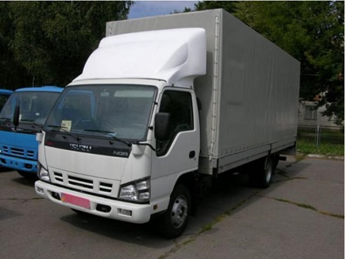 Isuzu NQR75: экономичный, компактный и удобный грузовой автомобиль