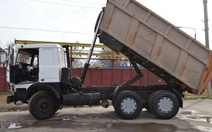 модель МАЗа 5516 с поднятым кузовом