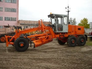 грейдер ГС-14-02, модификация  ДЗ-180
