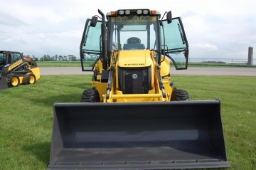 Обзор новинок экскаваторов и погрузчиков от компании New Holland