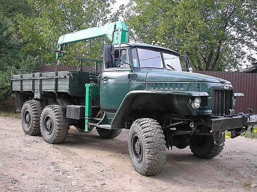 автомобиль Урал-375 Д, его описание