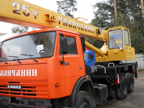 автомобильный кран на базе КамАЗ