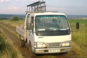 грузовой автомобиль ФАВ 1041  в работе