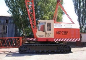 Основные технические характеристики модели гусеничного крана МКГ-25БР и его эксплуатация