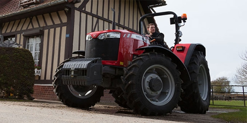 AGCO-RM представило новую модель трактора mf4700