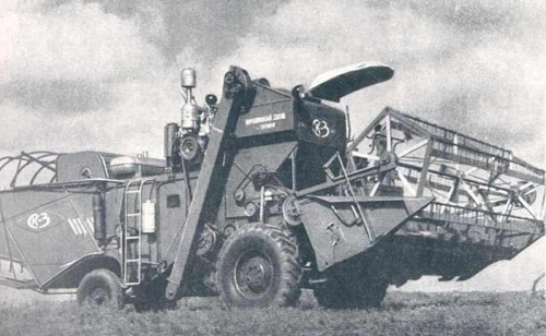 Двигатель, трансмиссия, жатка и гидравлика комбайна нива СК-3