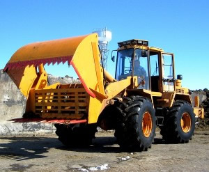 нюансы управления универсальным погрузчиком Амкодор 352С